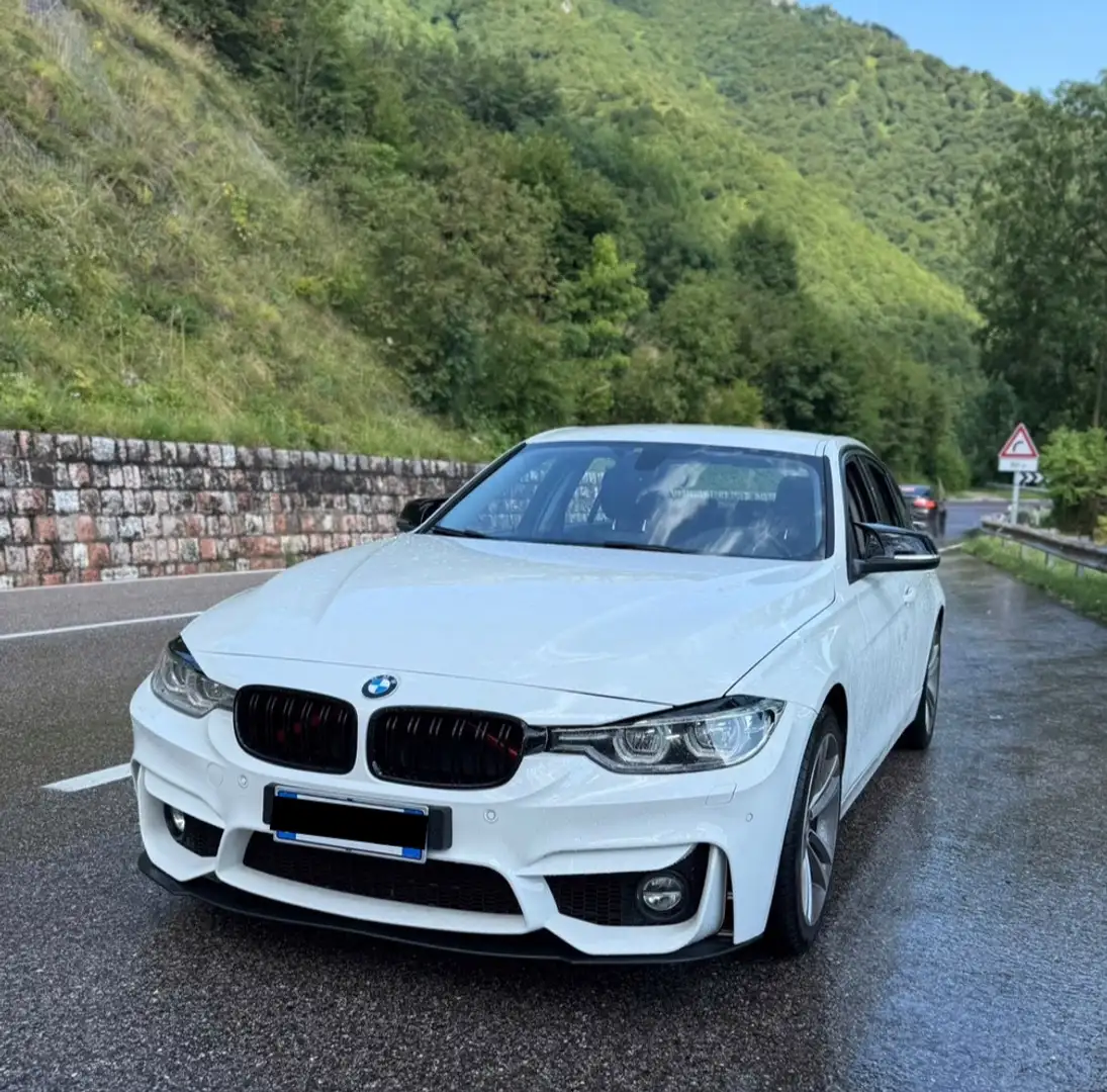 BMW 320 i f30 Sport 2018 - 1
