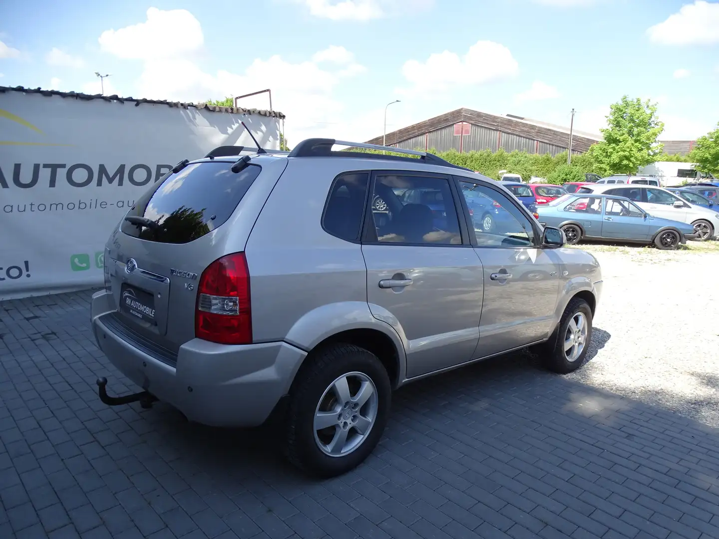 Hyundai TUCSON 2.7 GLS (4WD) Automatik  **ANHÄNGERKUPPLUNG** Grijs - 2