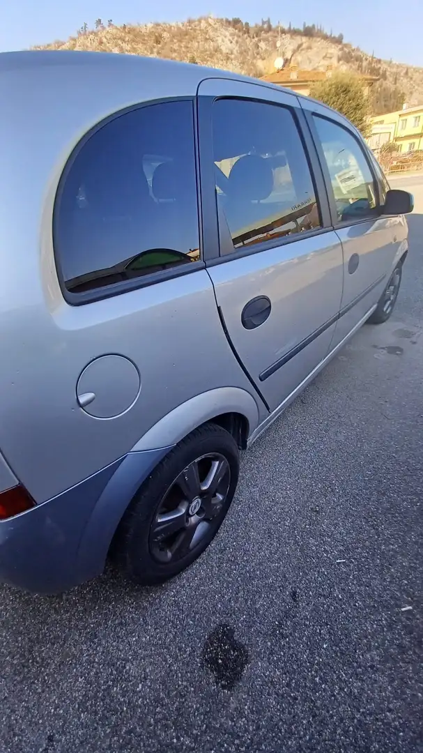 Opel Meriva Meriva 1.6 16v Silber - 1