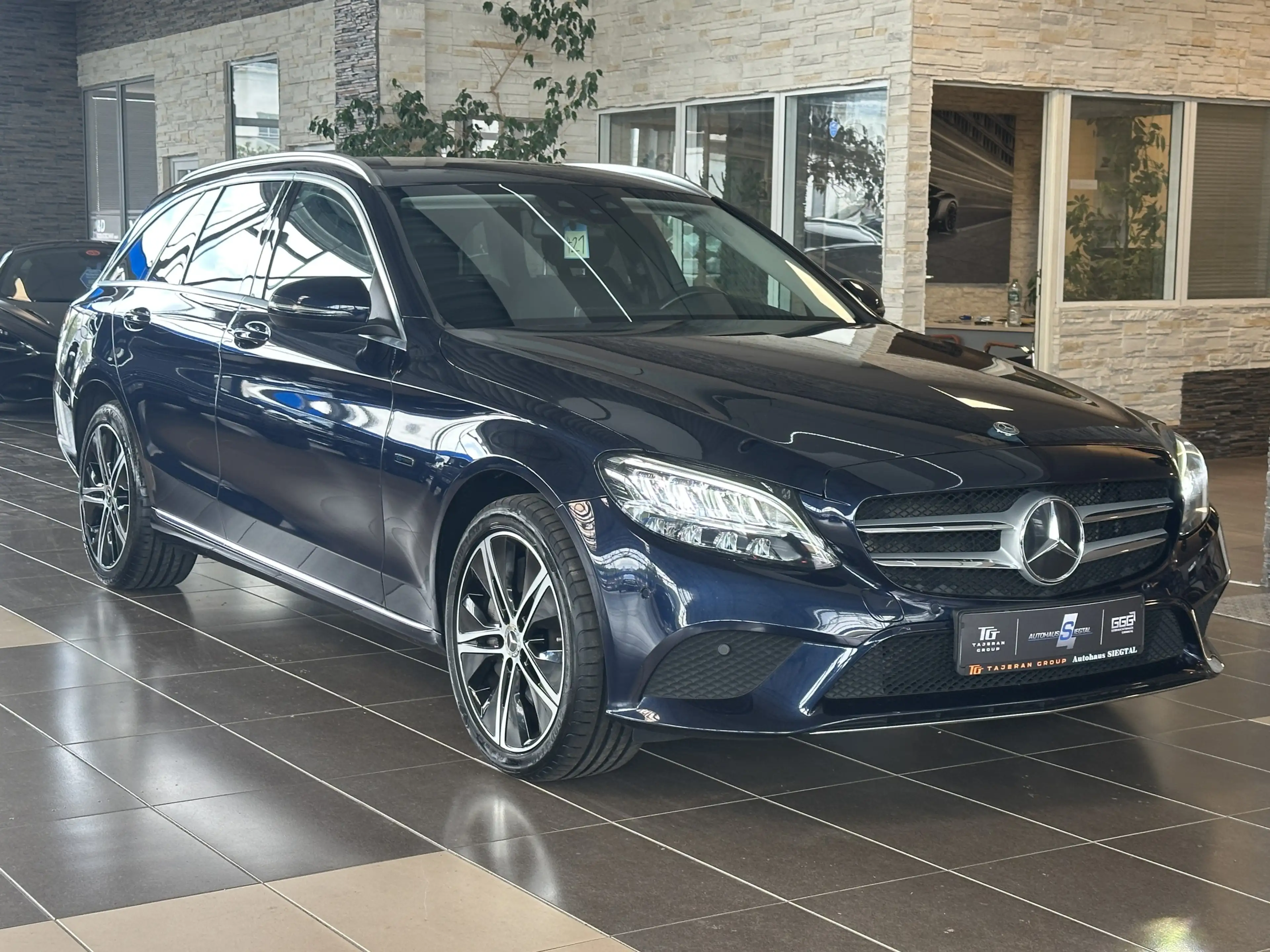 Mercedes-Benz C 300 de Business Navi AHK LED SHZ PDCv+h