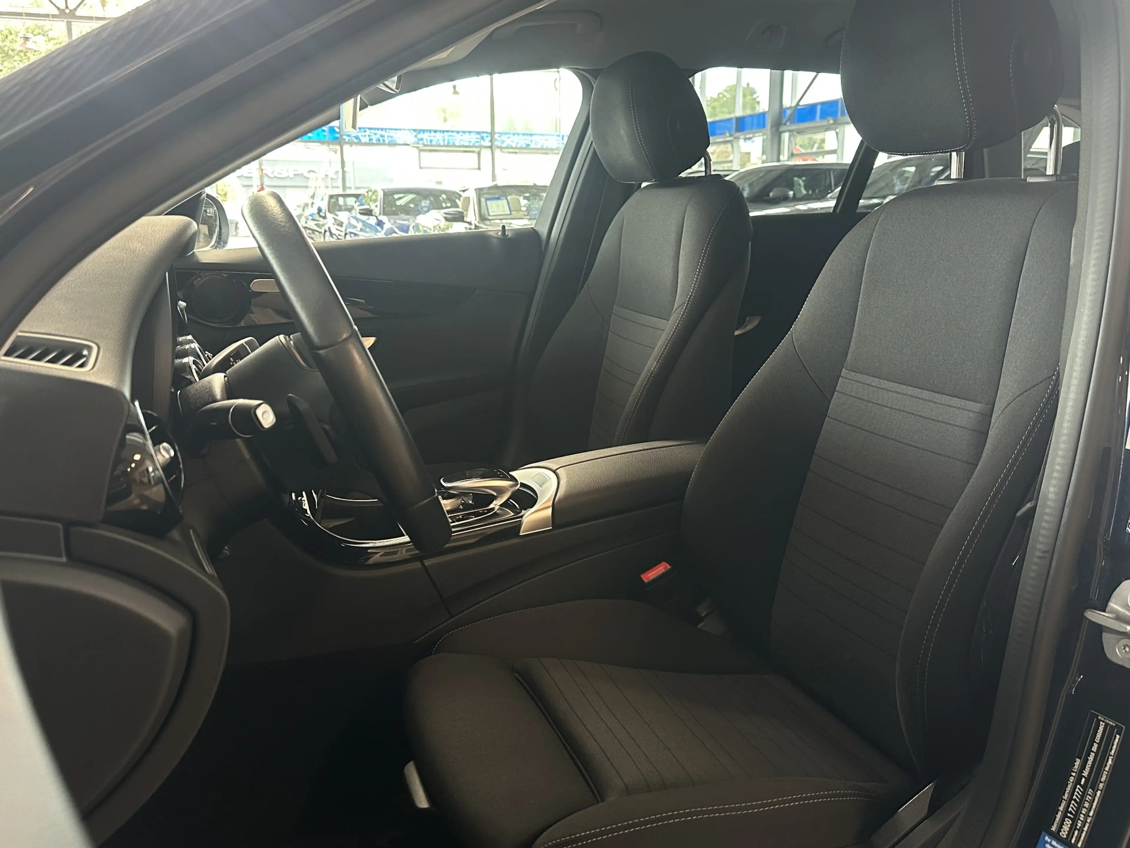 Mercedes-Benz C 300 de Business Navi AHK LED SHZ PDCv+h — photo 10