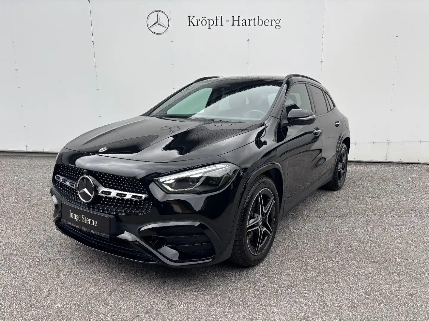 Mercedes-Benz GLA 200 d 4MATIC Österreich-Edition AMG Line AMG Schwarz - 2