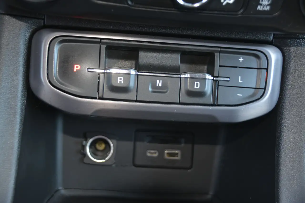 GMC Acadia снимка GMC Acadia
