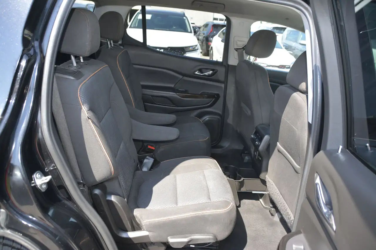 GMC Acadia снимка GMC Acadia