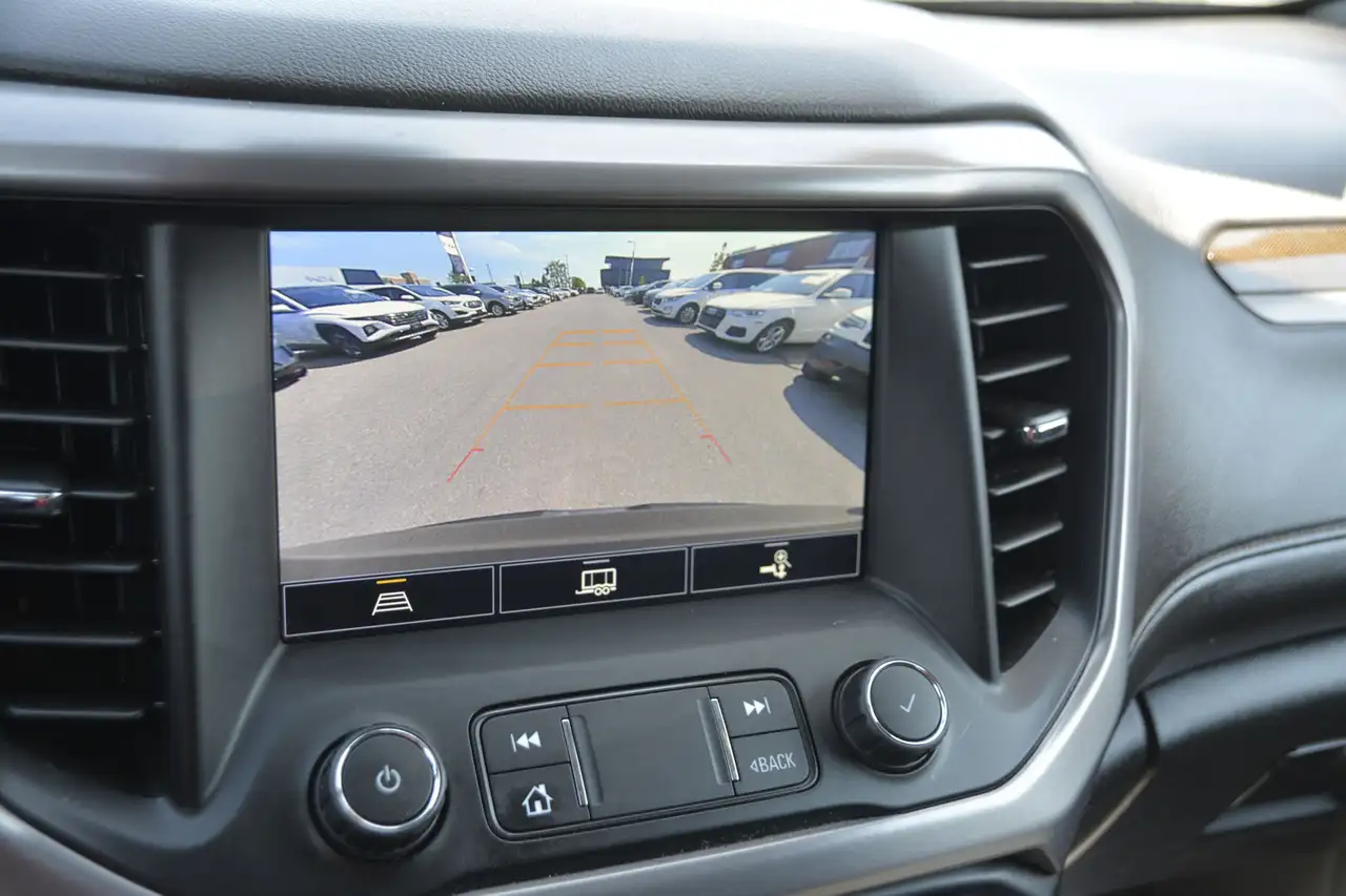 GMC Acadia снимка GMC Acadia
