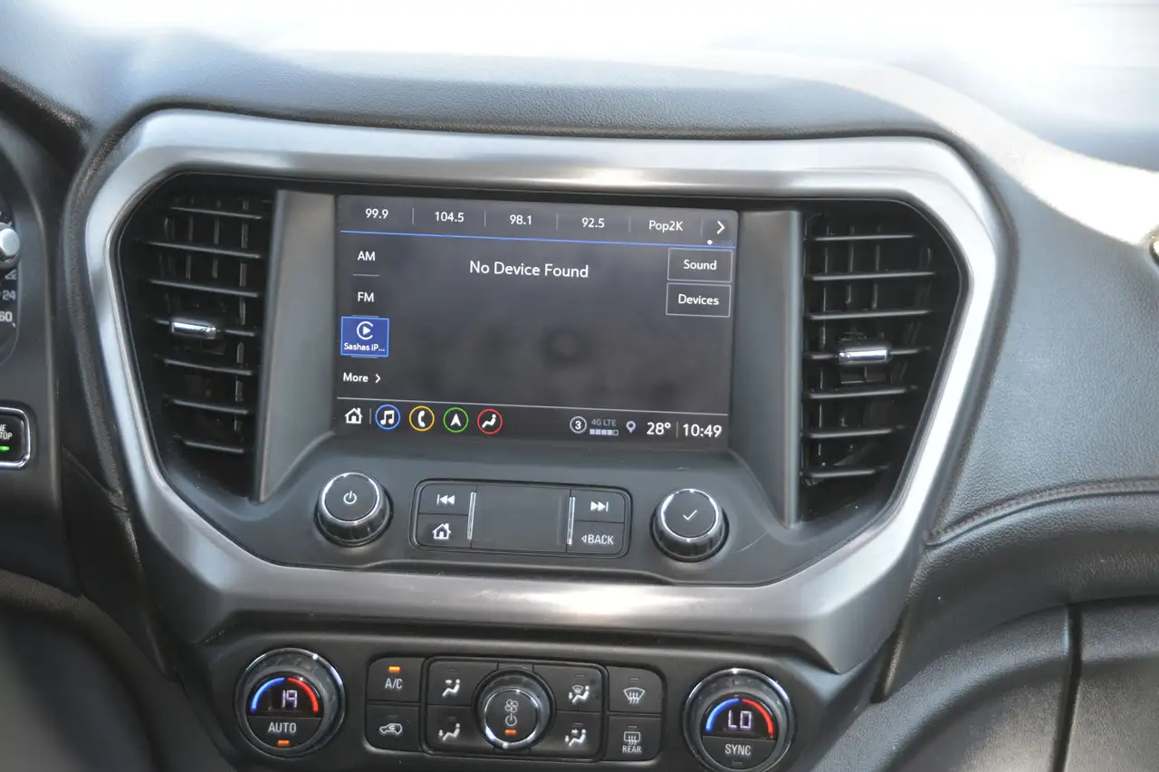 GMC Acadia снимка GMC Acadia