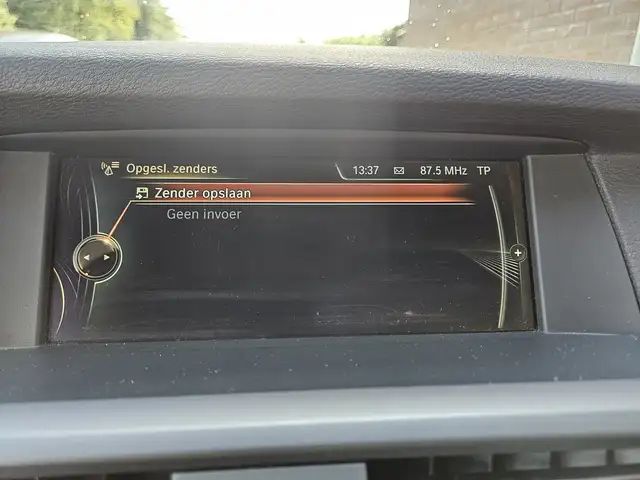 BMW X3 view 10
