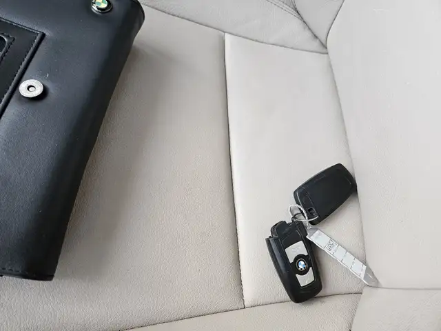 BMW X3 view 24