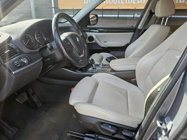 BMW X3 view 5