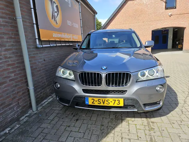 BMW X3 view 2