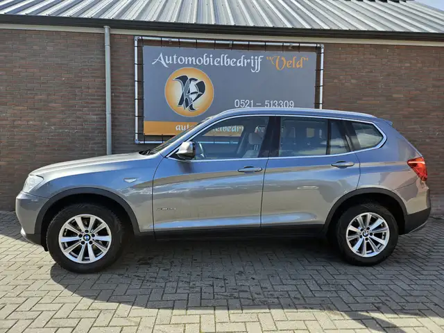 BMW X3 view 3