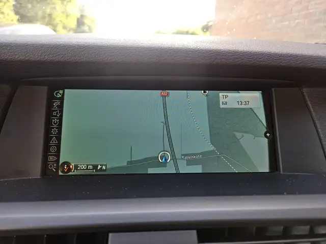 BMW X3 view 13