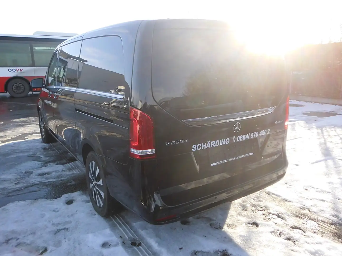 Mercedes-Benz V 250 Allrad lang Avantgarde Aut. Schwarz - 2