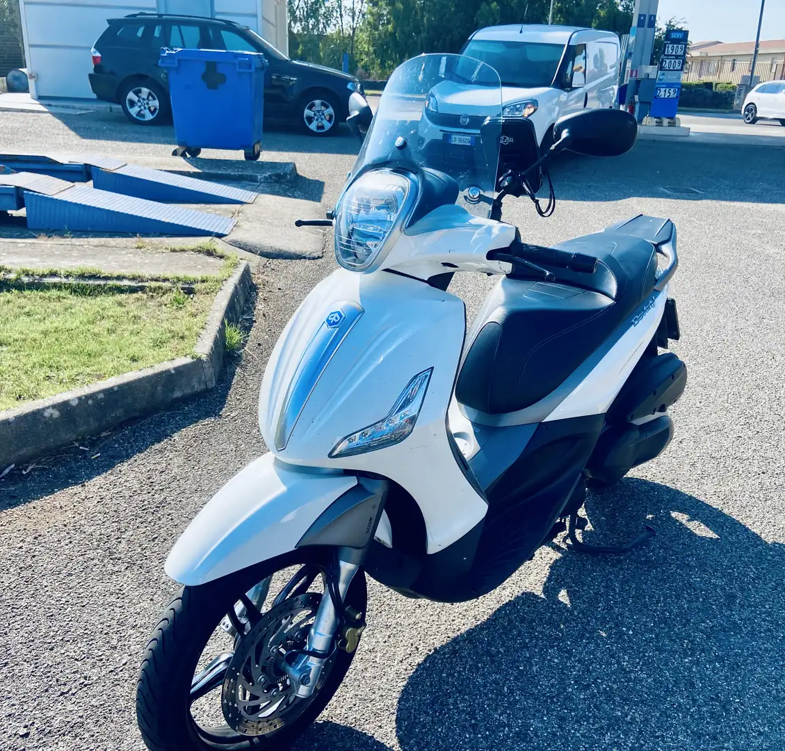 Piaggio Beverly 350 Sport Touring - 2