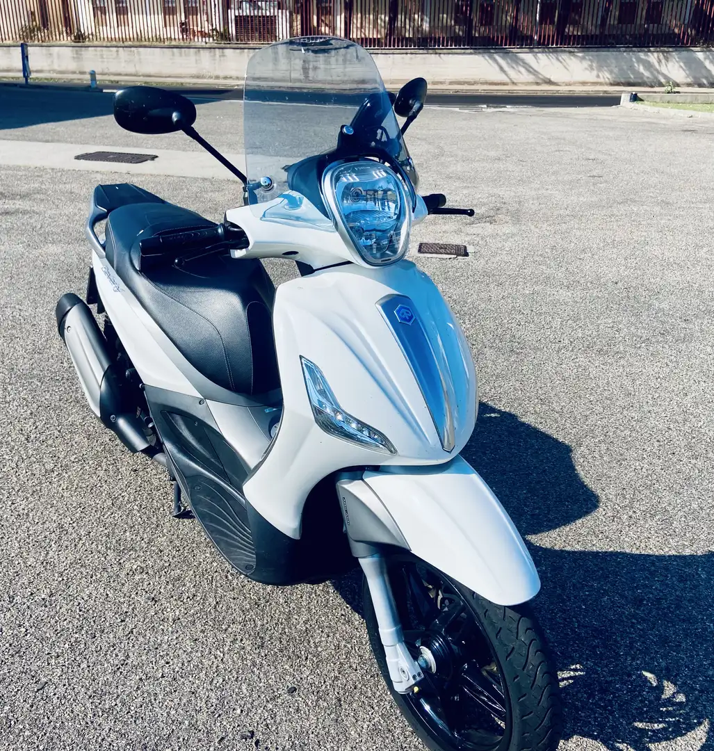Piaggio Beverly 350 Sport Touring - 1