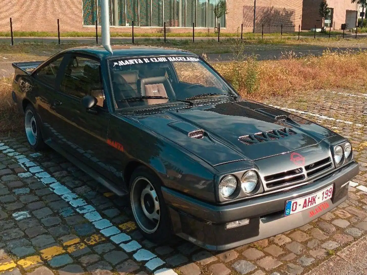 Opel Manta 1800cc Gris - 1