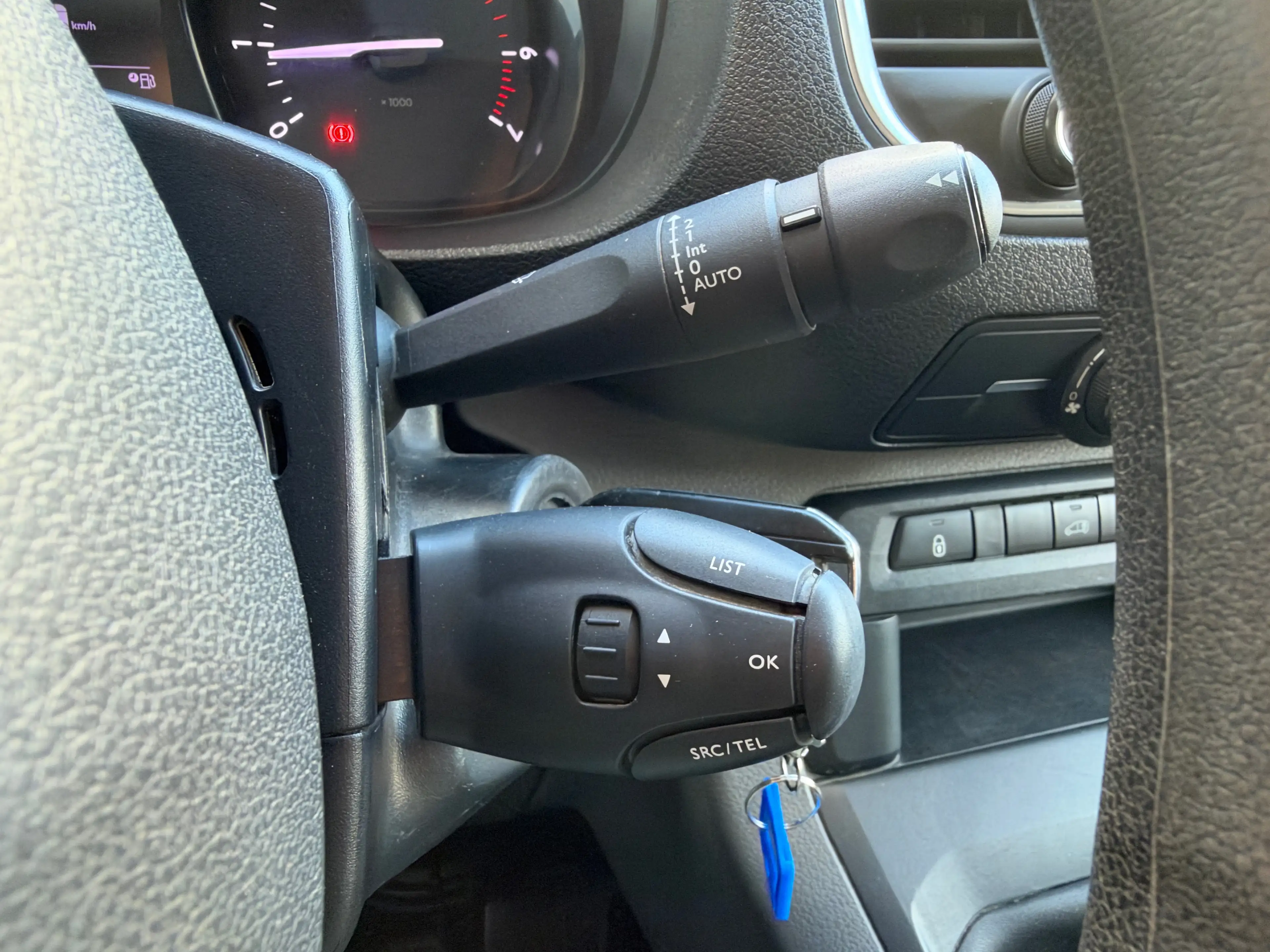 Peugeot Expert 310 2.0 BlueHDi L2H1 5p./3pl. Confort Édition — photo 15