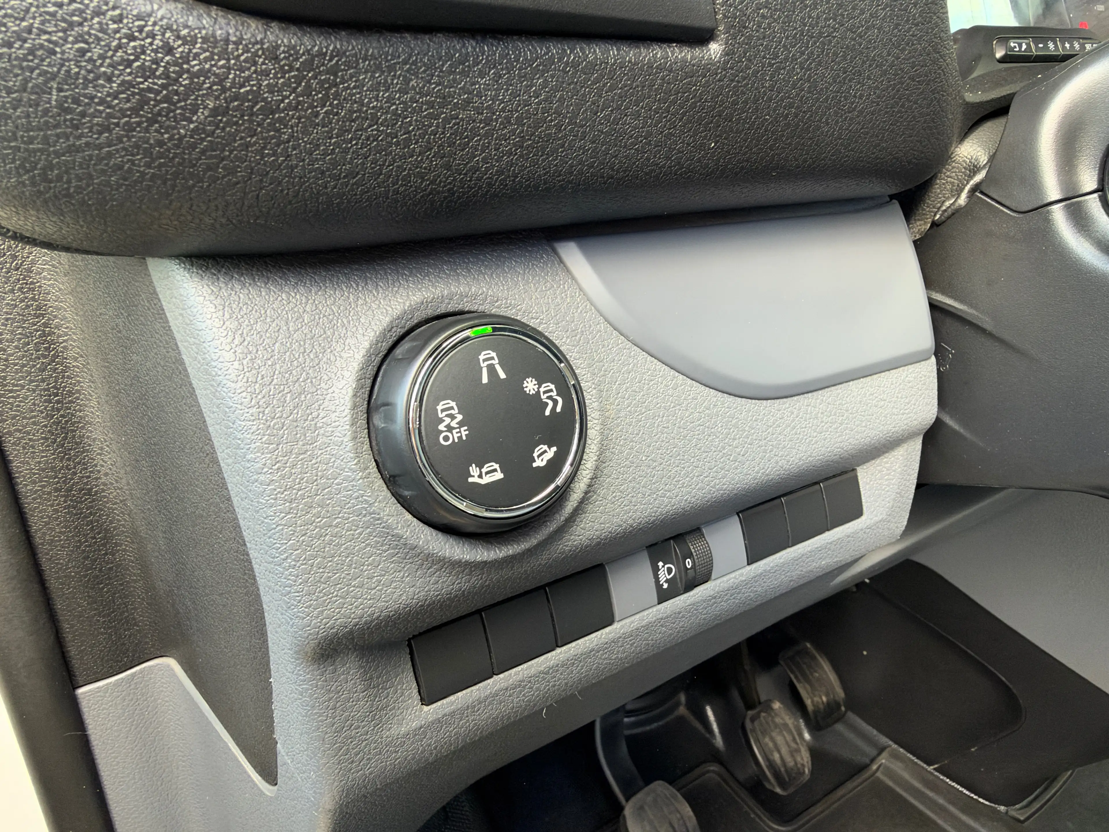 Peugeot Expert 310 2.0 BlueHDi L2H1 5p./3pl. Confort Édition — photo 13