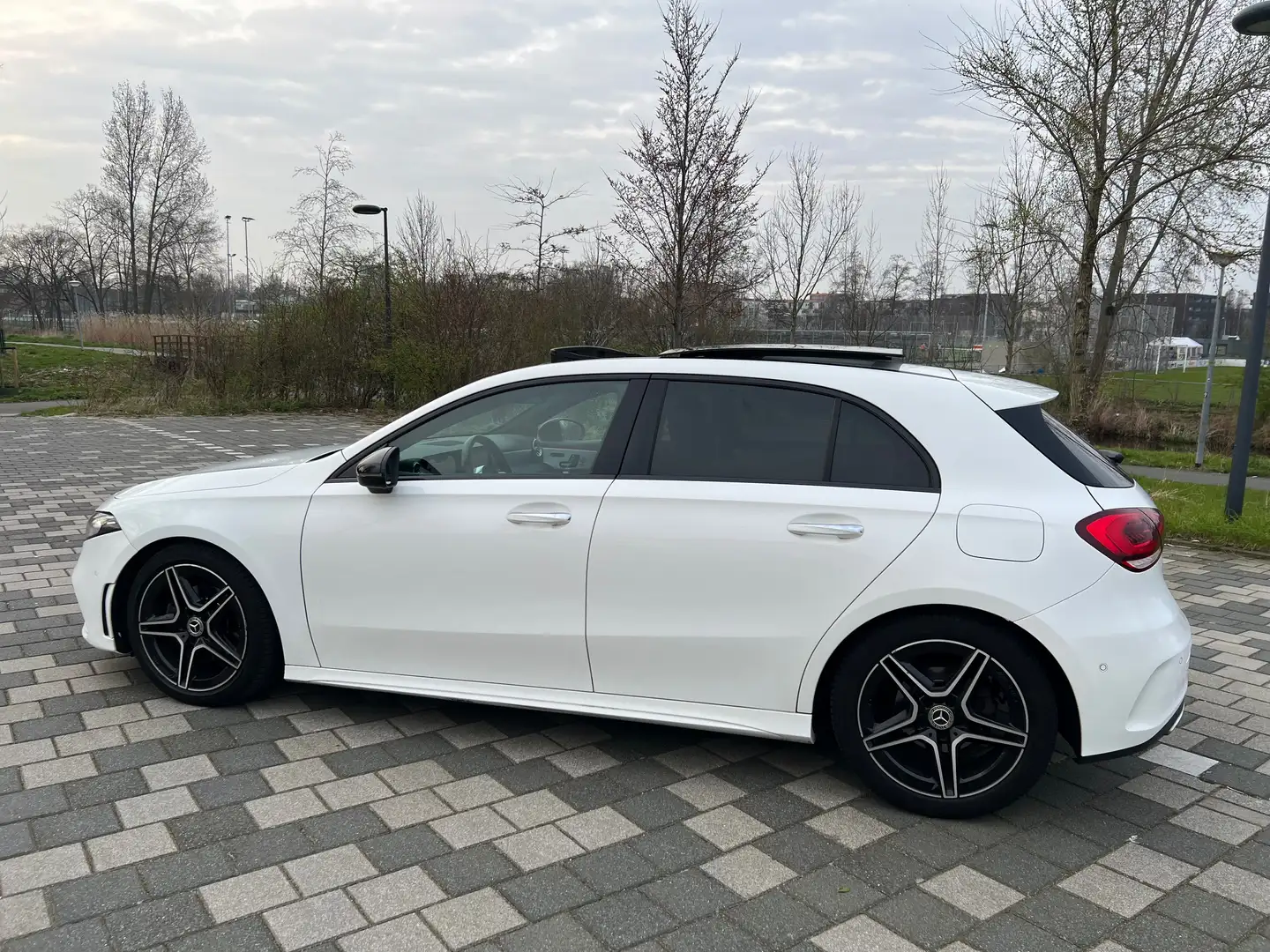 Mercedes-Benz A 180 Bns Solution AMG Wit - 2