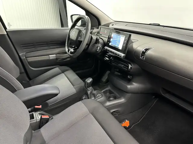 Citroen C4 Cactus view 13