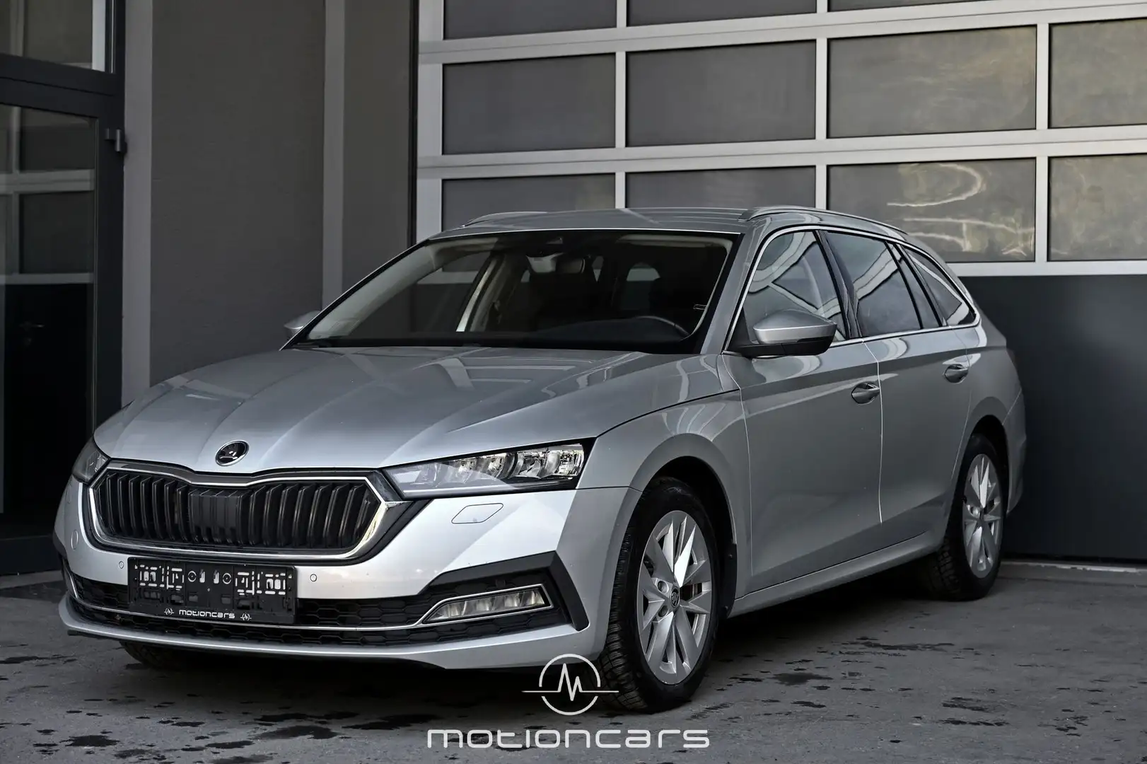 Skoda Octavia 2.0 TDI DPF Business DSG Pickerl NEU Silber - 1