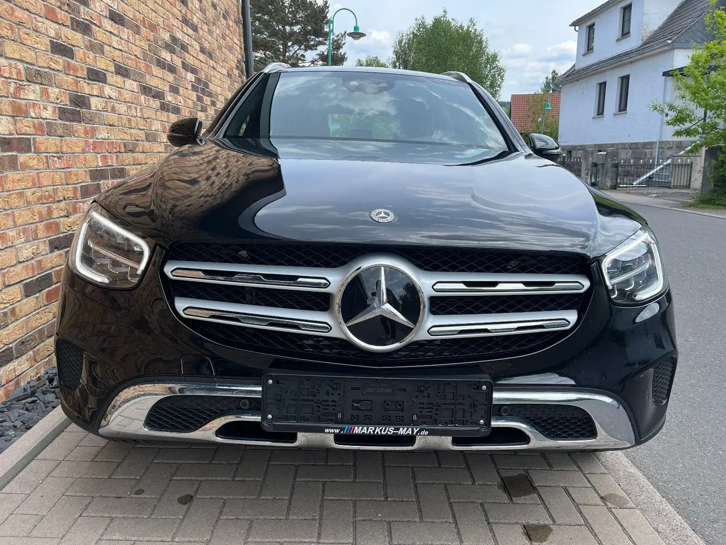 Mercedes-Benz GLC 200 4Matic Distronic Navi LED OffRoad AMG Noir - 2