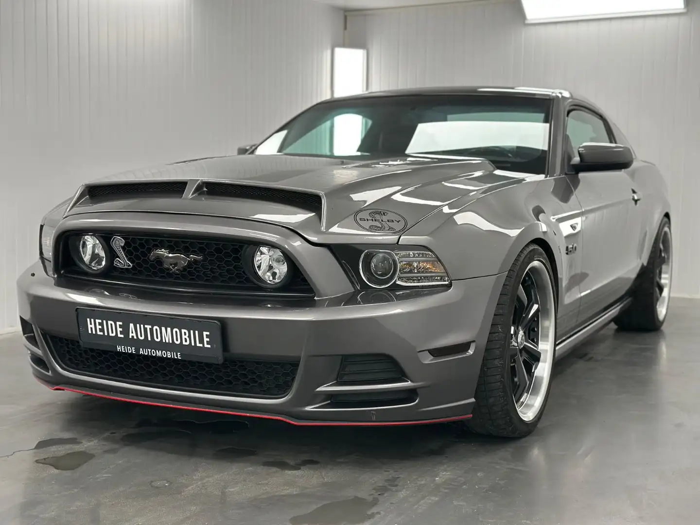 Ford Mustang 5.0 V8 Shelby 20 Zoll Gasanlage Pedders Срібний - 1