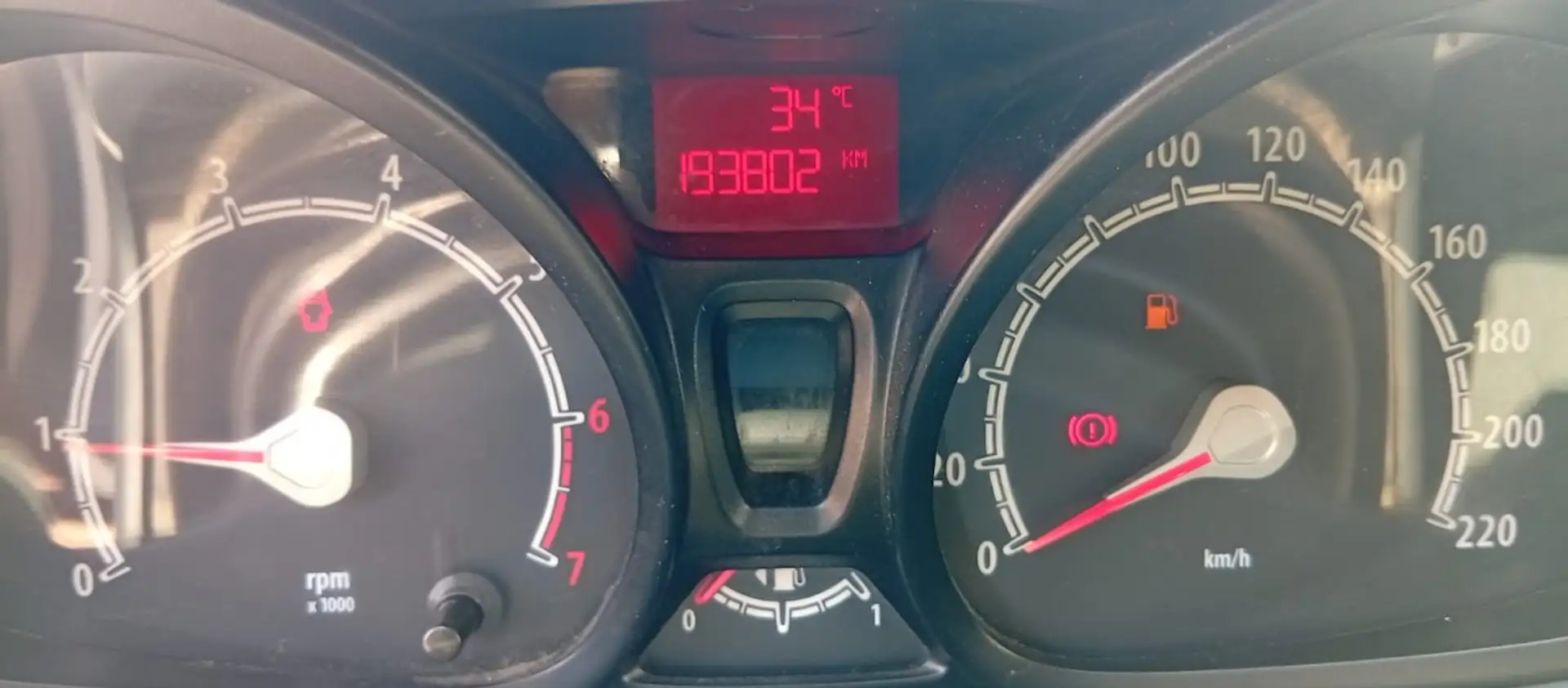 Ford Fiesta 1,4 GPL Grigio - 2