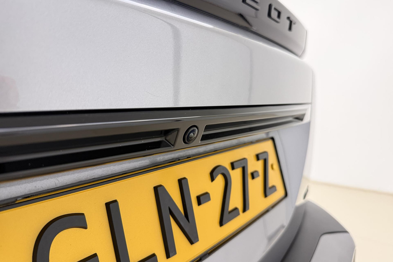 Peugeot e-2008 EV GT 54 kWh | Achteruitrijcamera | Parkeersensore — photo 3