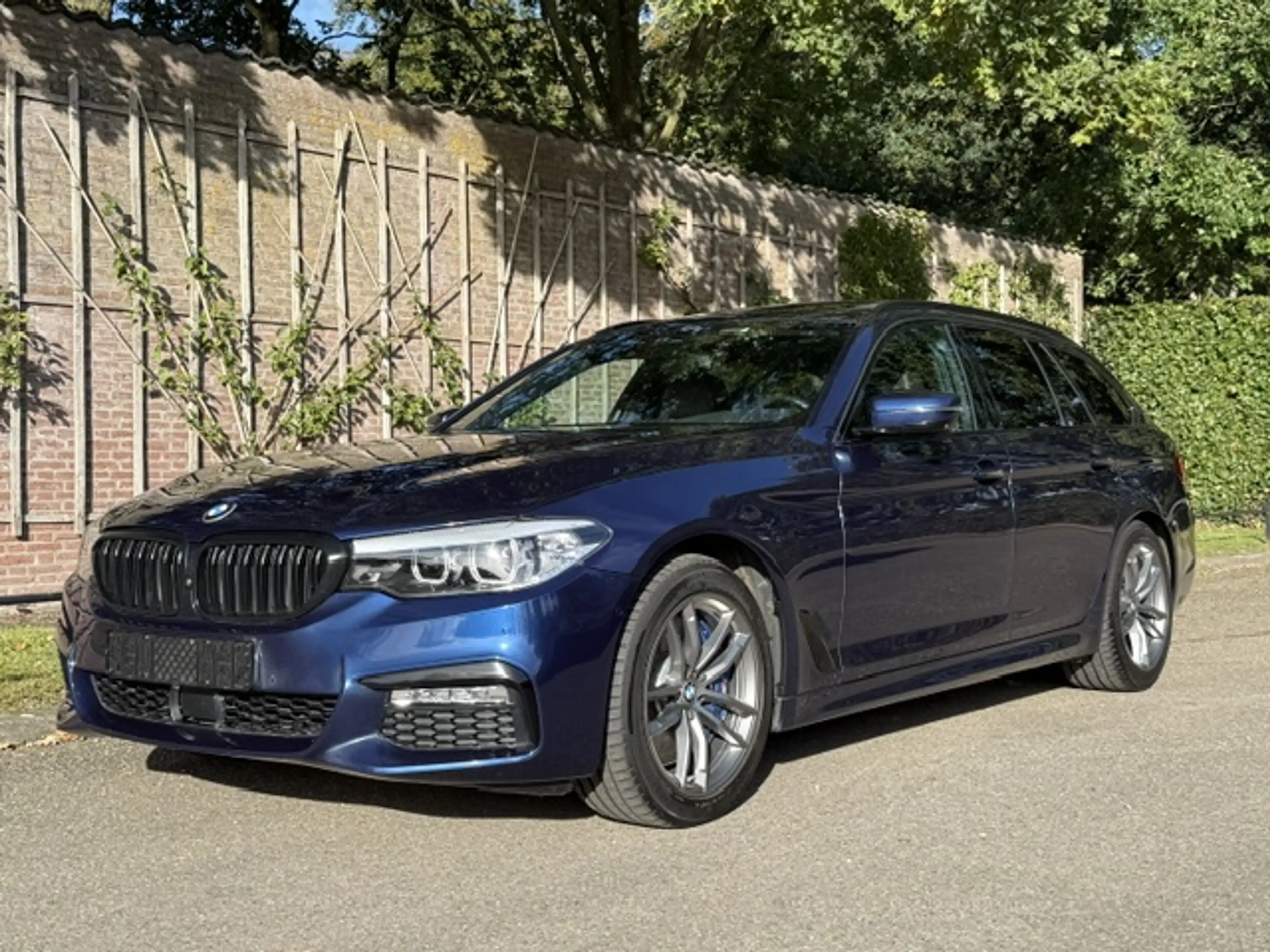 BMW 540 xDrive | M Sport | Merino | Comf stoelen | BMW onderhouden