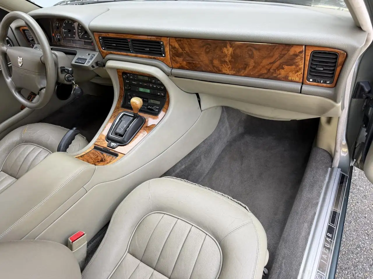 Jaguar XJ 3.2i, foto 10