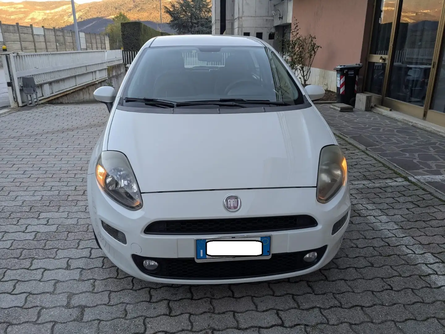 Fiat Punto Punto 5p 1.4 easypower Easy Gpl Blanc - 2