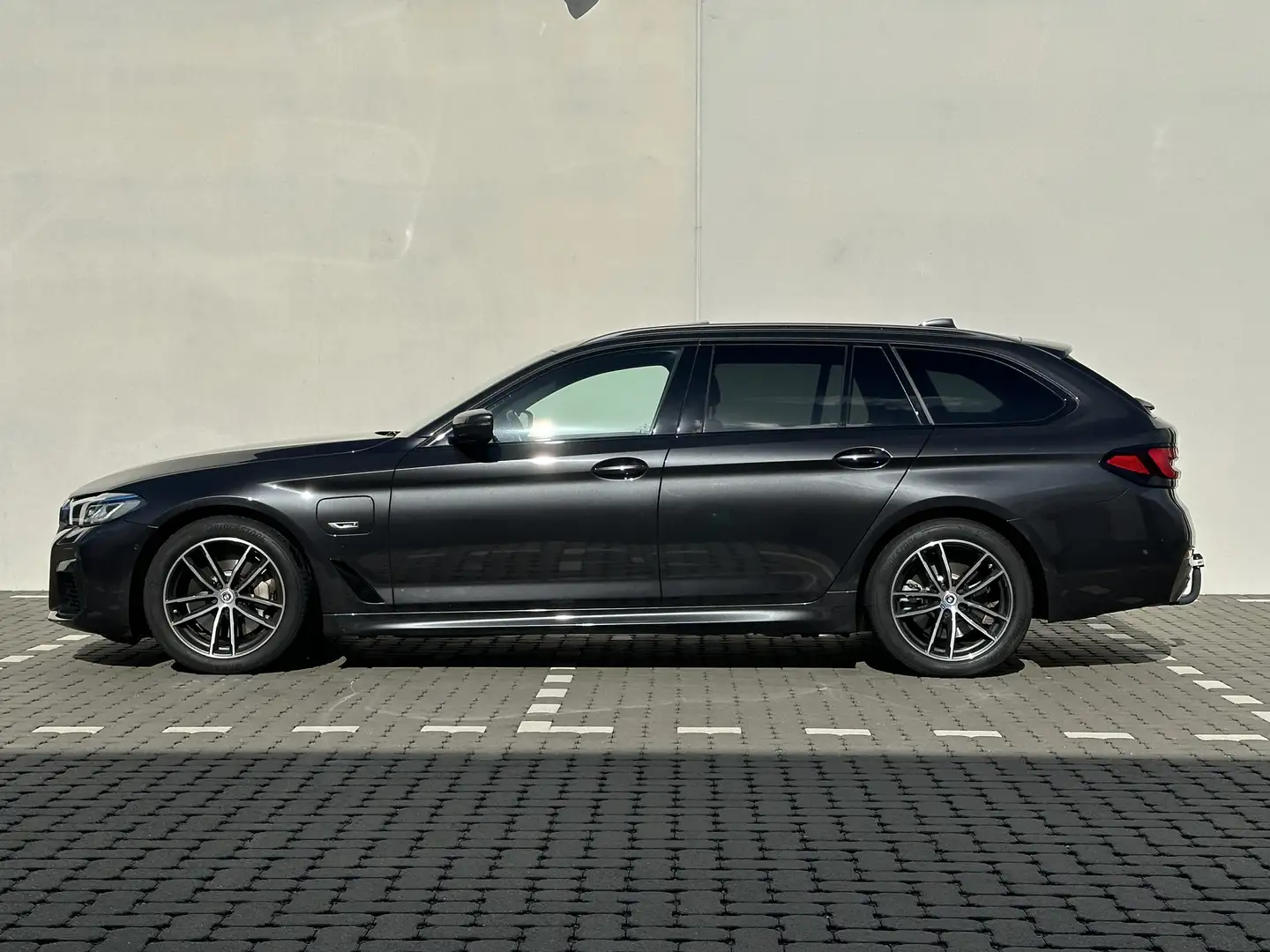 BMW 530 e xDrive Touring M-Pack (Pano,HUD,Laser,…) Gris - 2