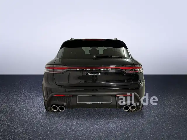 Porsche Macan view 13