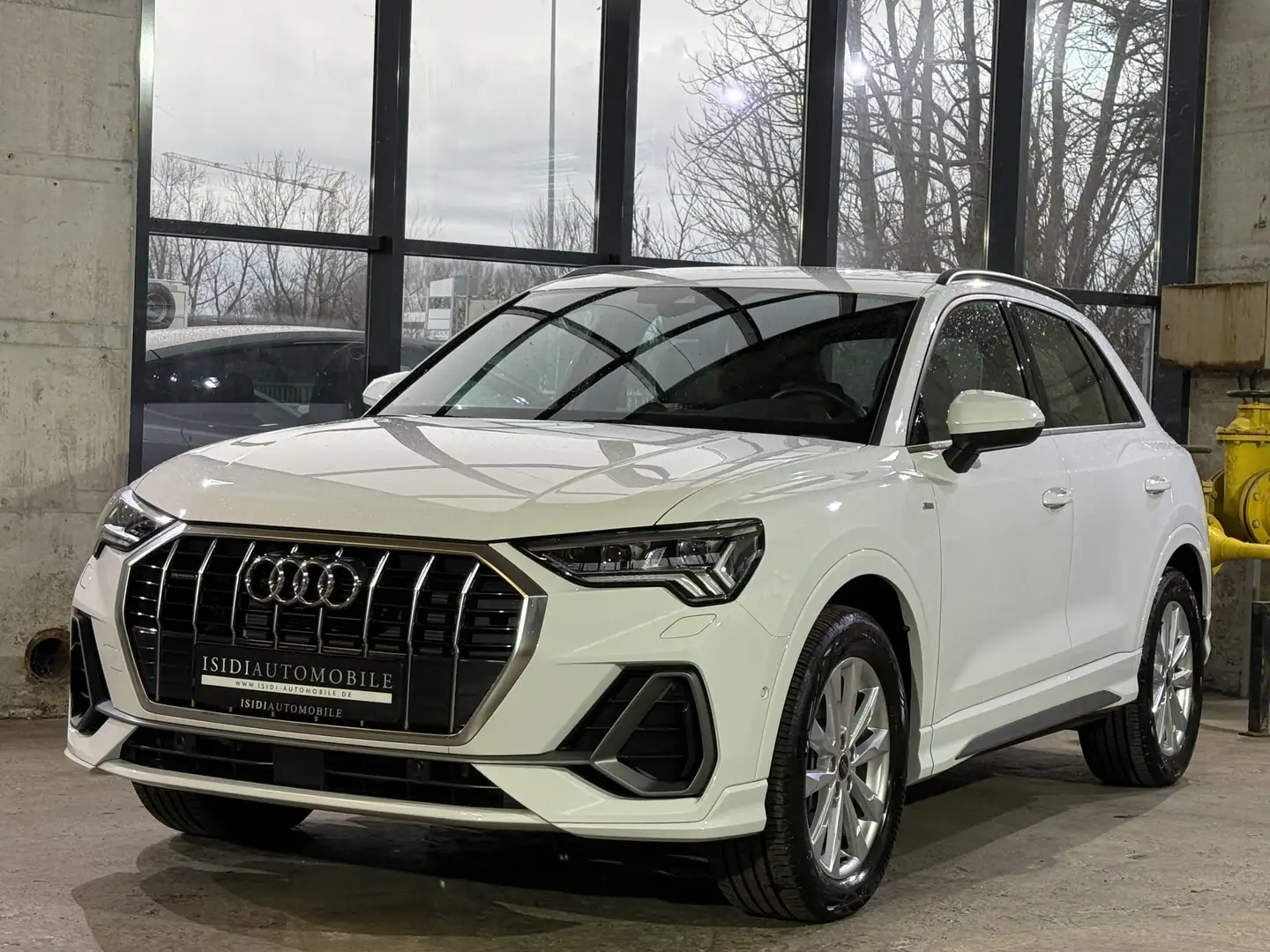 Audi Q3 45 S line Matrix Rü-Kamera VirtualCockpit AHK Blanc - 1