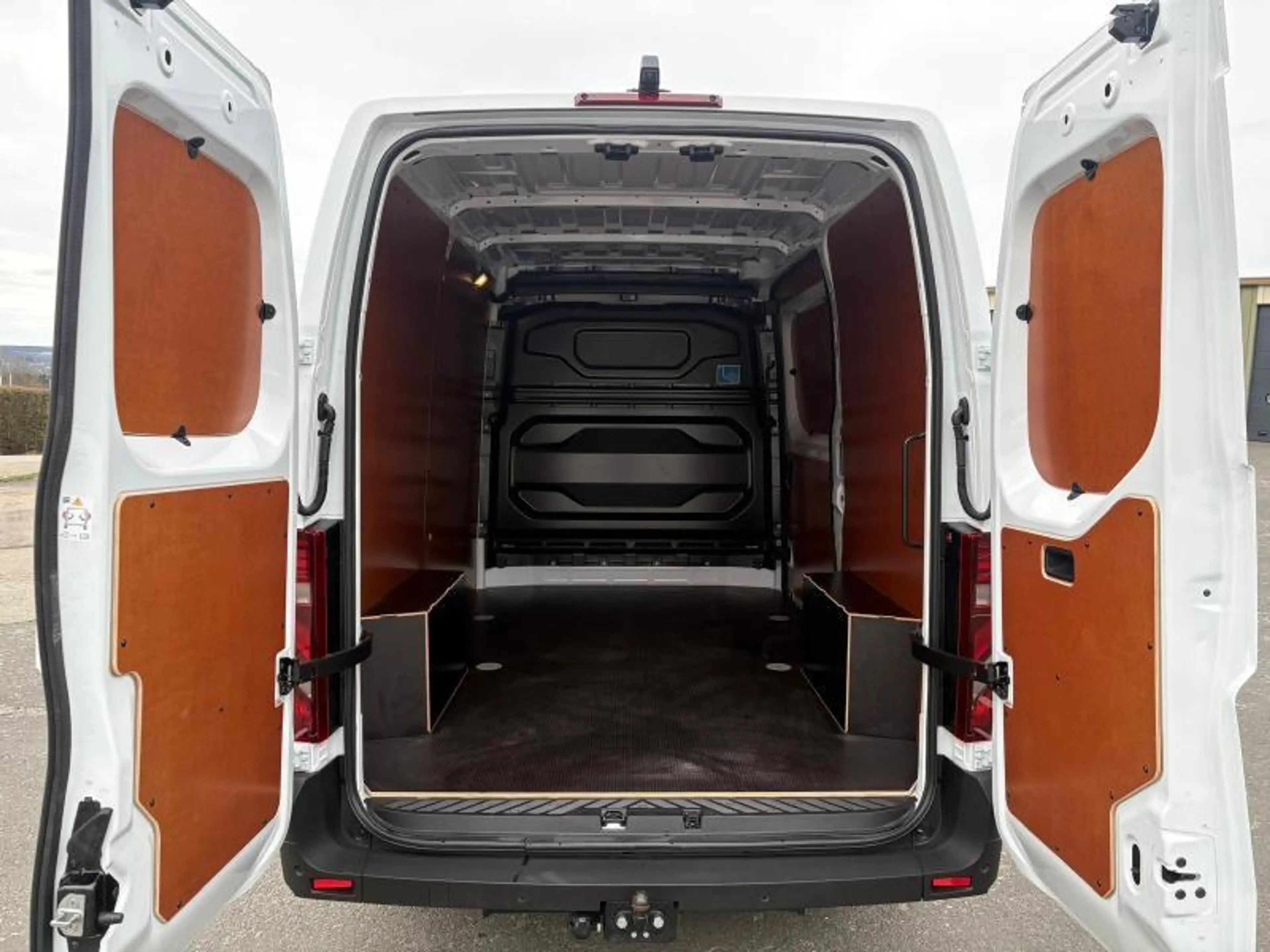 Renault Master L2H2 / 2.0 150 cv Diesel/ Disponible à partir du — photo 8