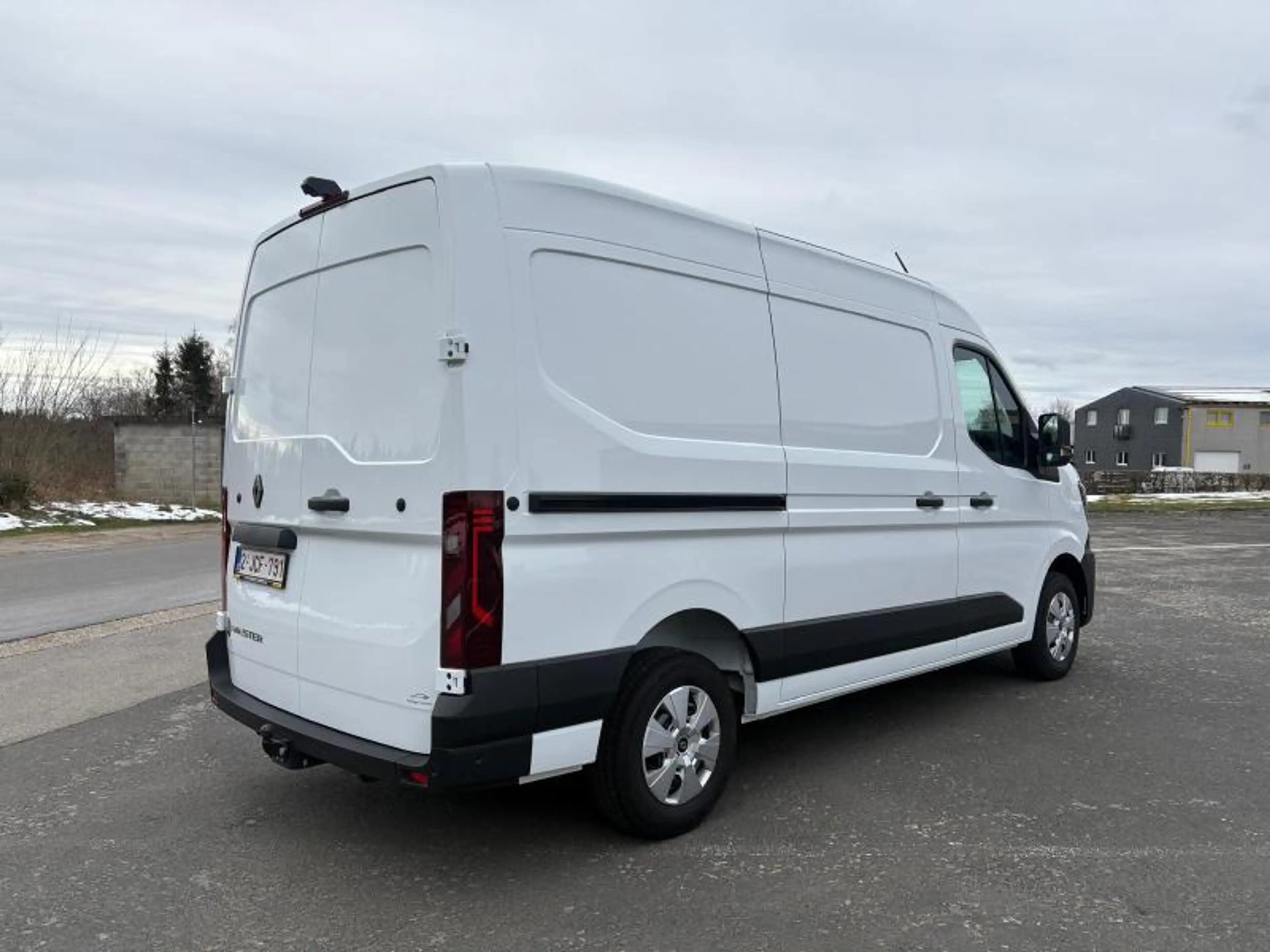 Renault Master L2H2 / 2.0 150 cv Diesel/ Disponible à partir du — photo 3