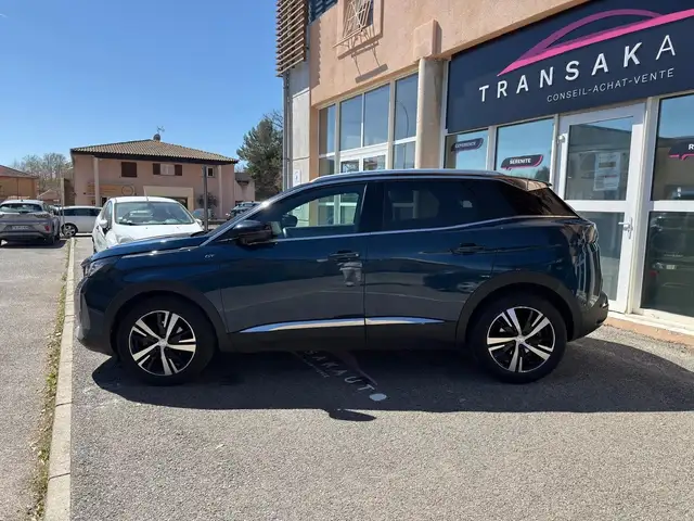 Peugeot 3008 view 3