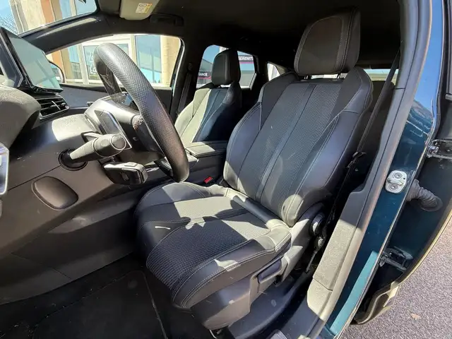 Peugeot 3008 view 10