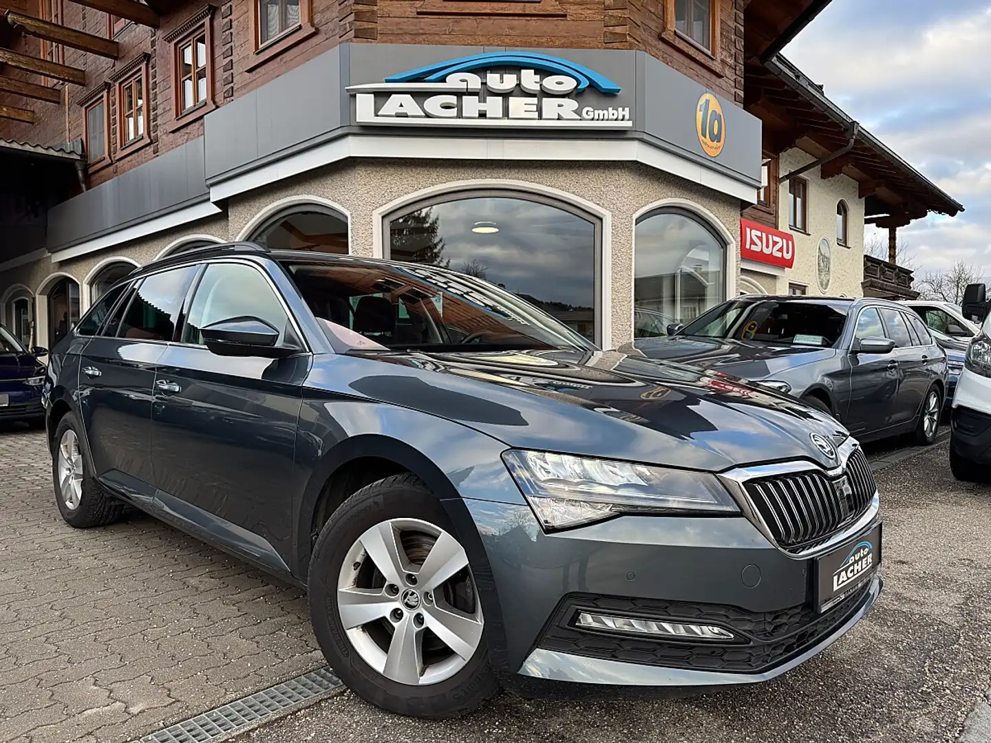 Skoda Superb Kombi 2,0 TDI Style DSG*LED*Panodach*RFK* Grau - 1