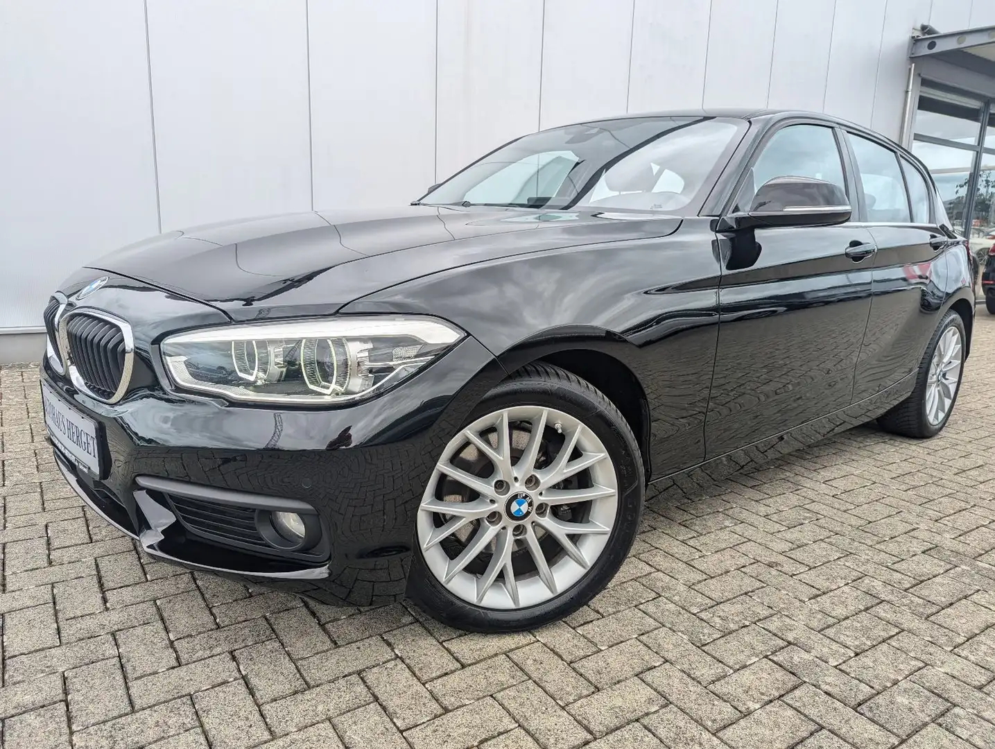 BMW 125 d Automatik Schwarz - 1