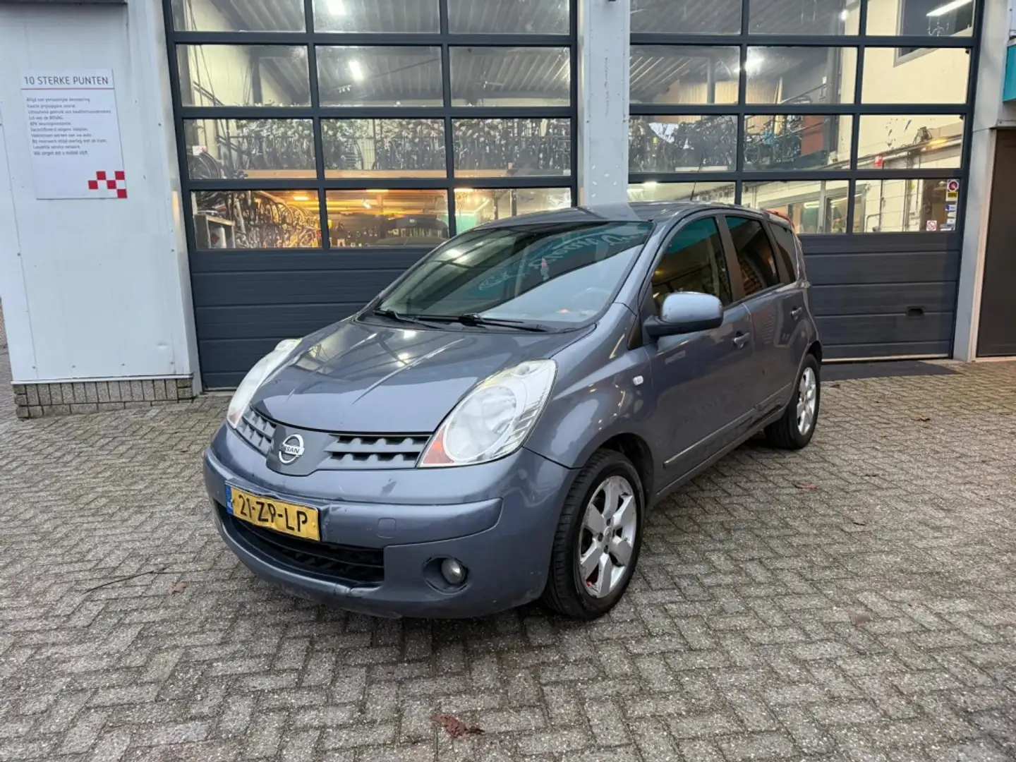 Nissan Note 1.6 Acenta Blau - 2