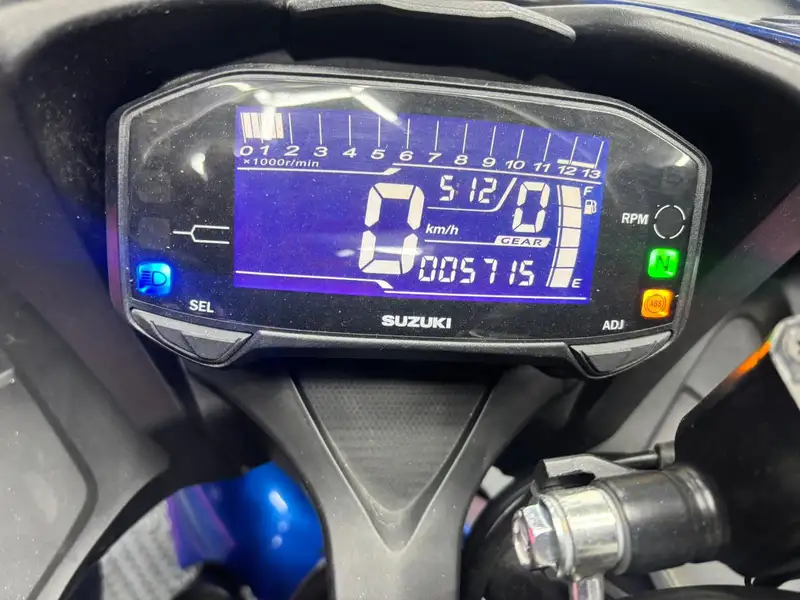 Suzuki GSX-R 125 - foto 3