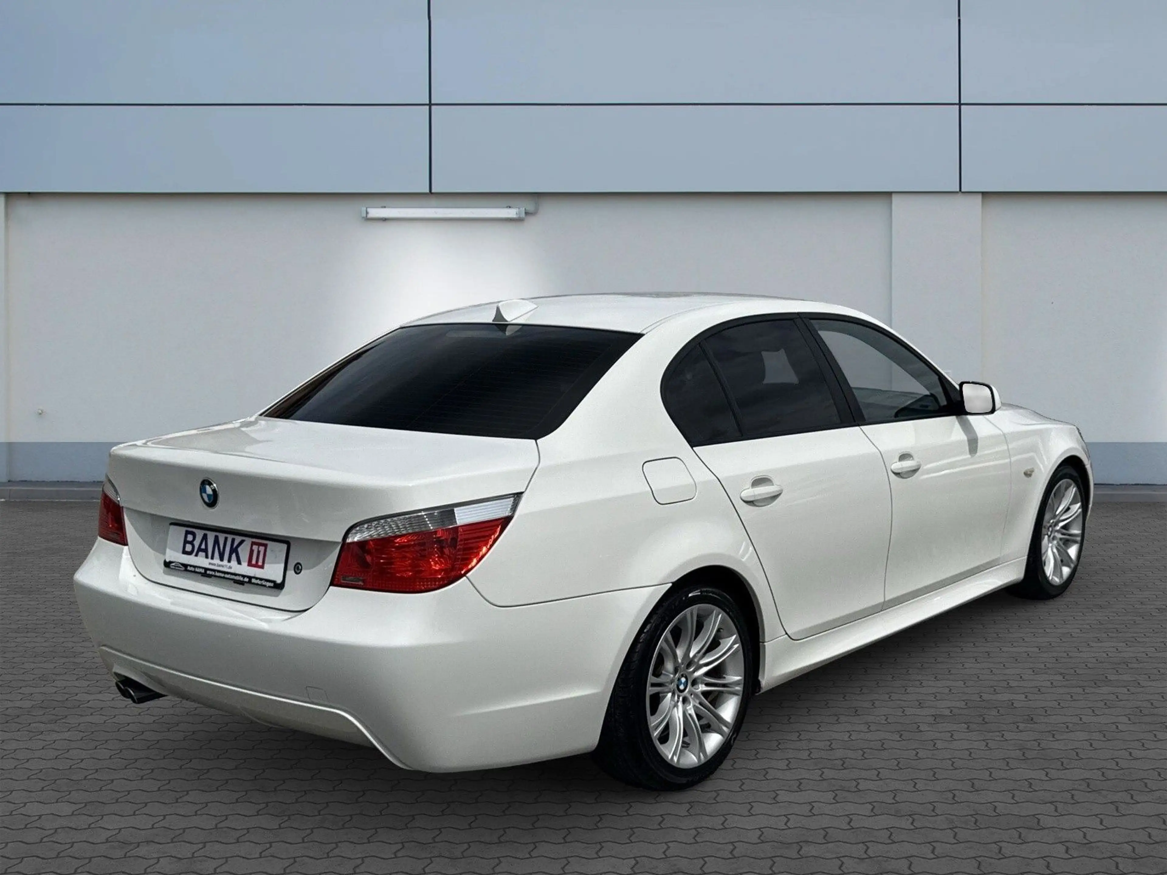BMW 525 iA Limousine M Paket *NAV*AUTOM*KLIMA*TEMPO — photo 2