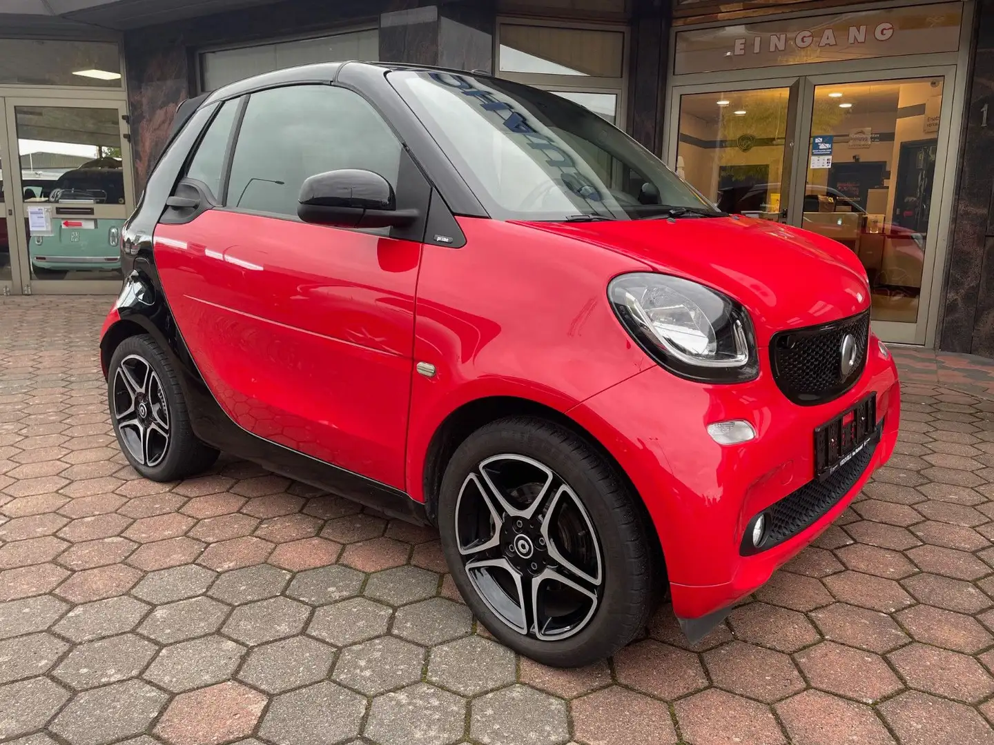 smart forTwo fortwo cabrio 66 kW Leder Sitzheizung Rot - 2