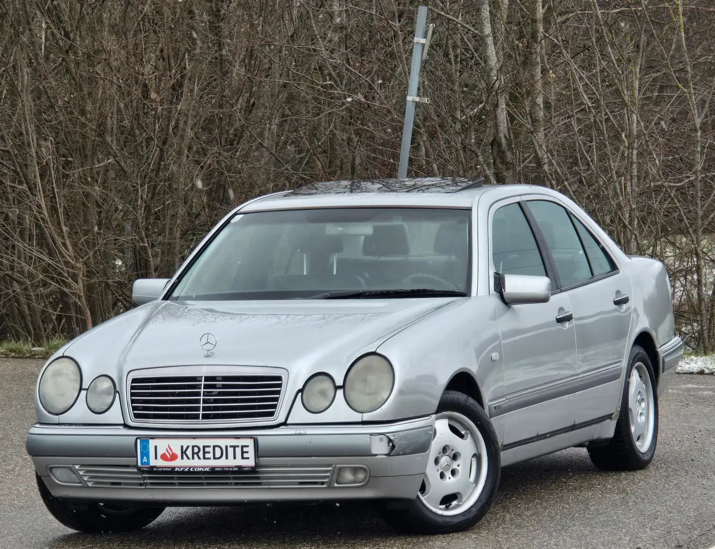 Mercedes-Benz E 280 4MATIC Aut.Top*Kredit*Leder*Sitzheizung* Tempomat Argintiu - 1