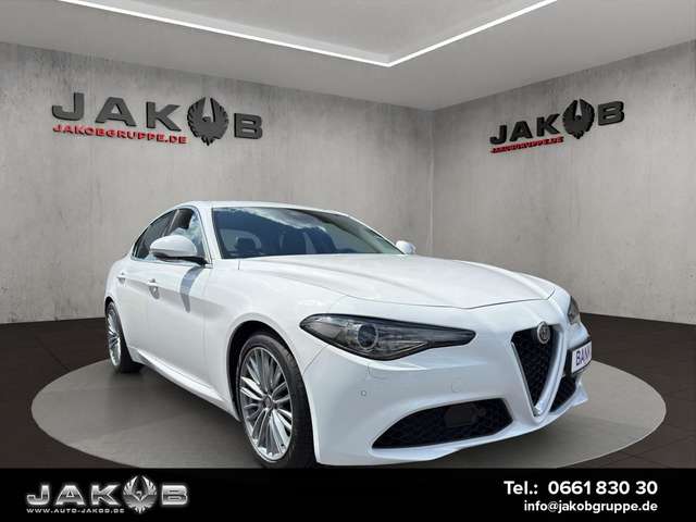 Alfa Romeo Giulia Super +LED+Navi+BTH+Bi-Xenon 132 kW (1...