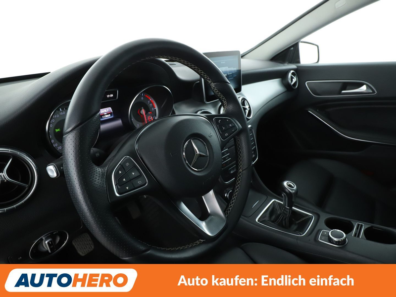 Mercedes-Benz CLA 180 CLA 180 Urban *BI-XENON*PDC*SHZ*ALU* — photo 11