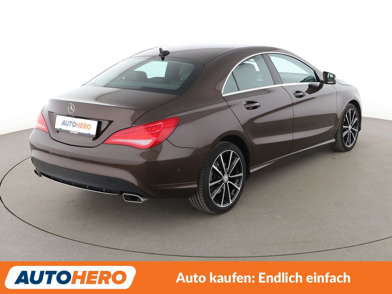 Mercedes-Benz CLA 180 CLA 180 Urban *BI-XENON*PDC*SHZ*ALU* — photo 6