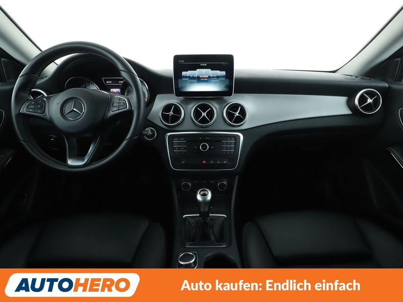 Mercedes-Benz CLA 180 CLA 180 Urban *BI-XENON*PDC*SHZ*ALU* — photo 12